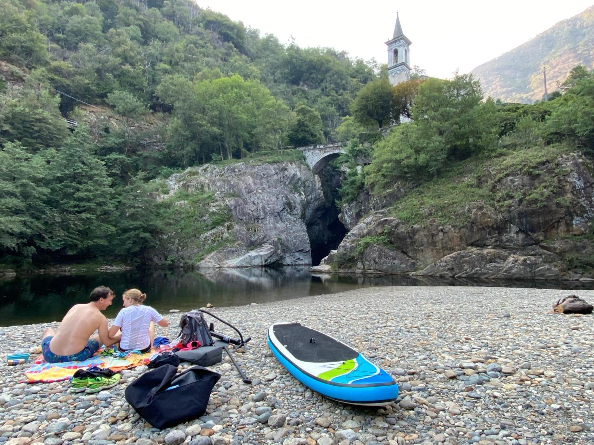 Holiday Lido Cannobio Bagian luar foto